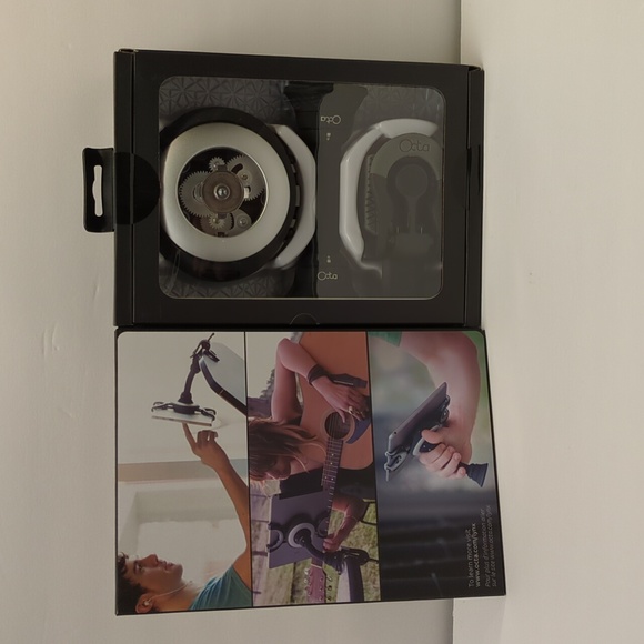 Oca Lynx IPad Stand & Mount Kit (NWOT) in Original Box - Picture 4 of 7